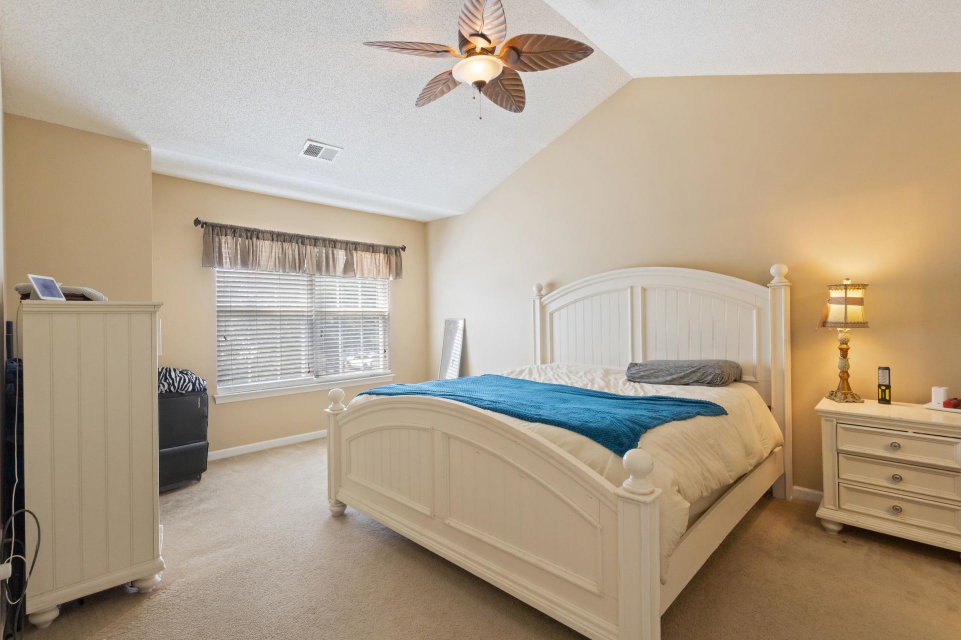 552 Uniola Dr.  Photo 36