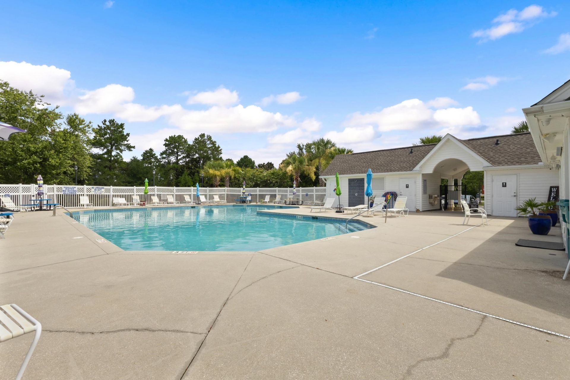 552 Uniola Dr.  Photo 47