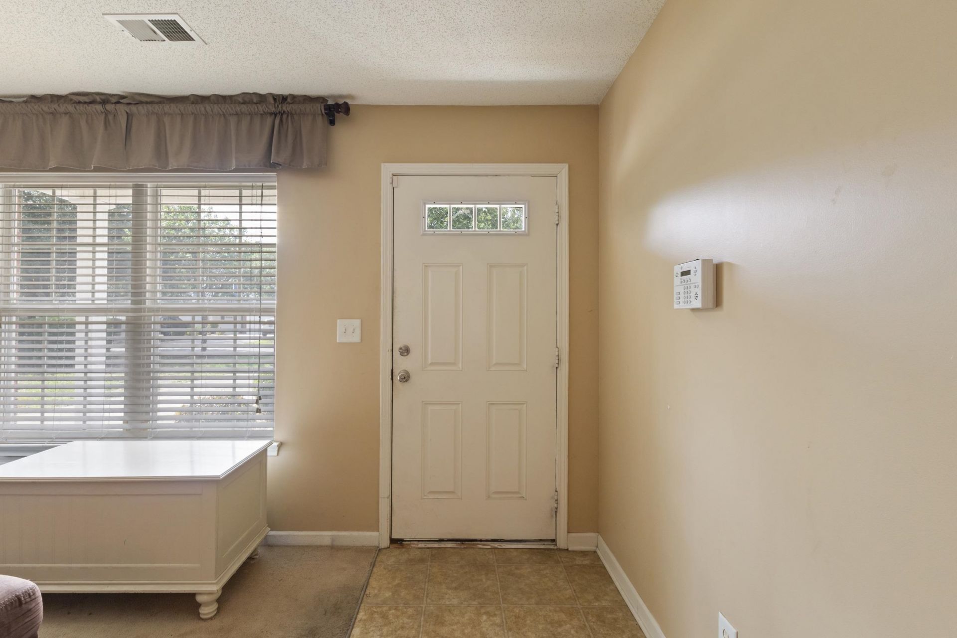 552 Uniola Dr.  Photo 6