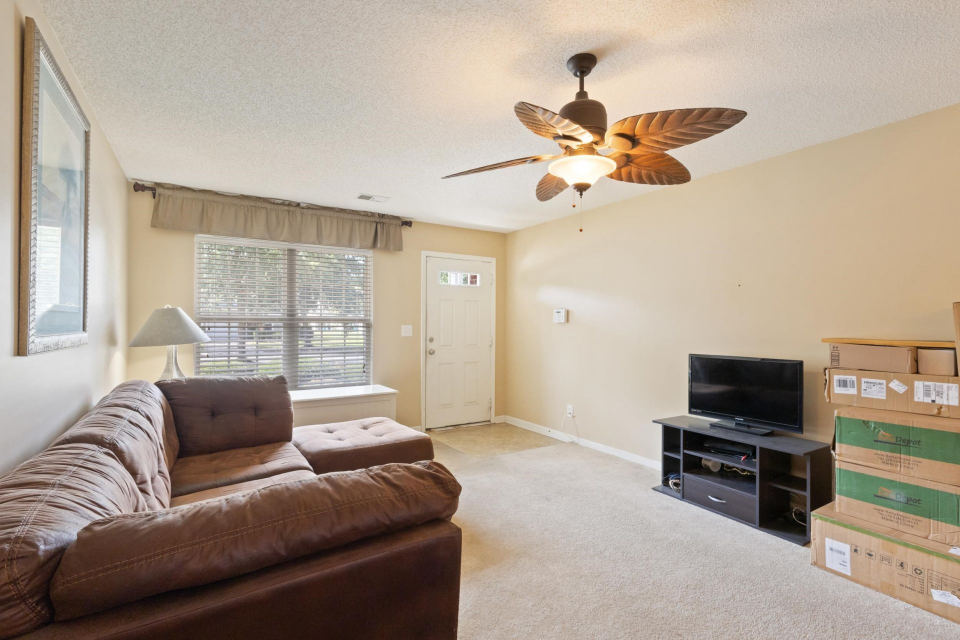 552 Uniola Dr.  Photo 8