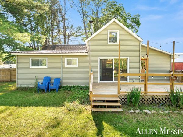 769 S Pine Avenue, White Cloud, MI 49349