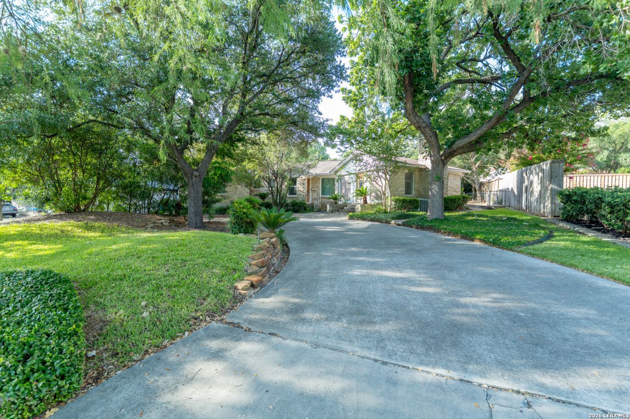 112 Tuttle Rd, Terrell Hills, TX 78209 Main Photo