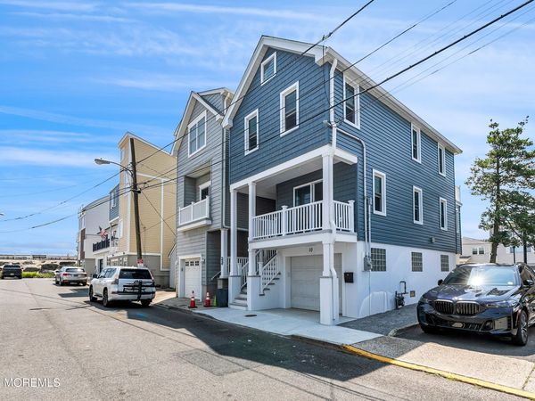 10 NE Church Street, Sea Bright, NJ 07760