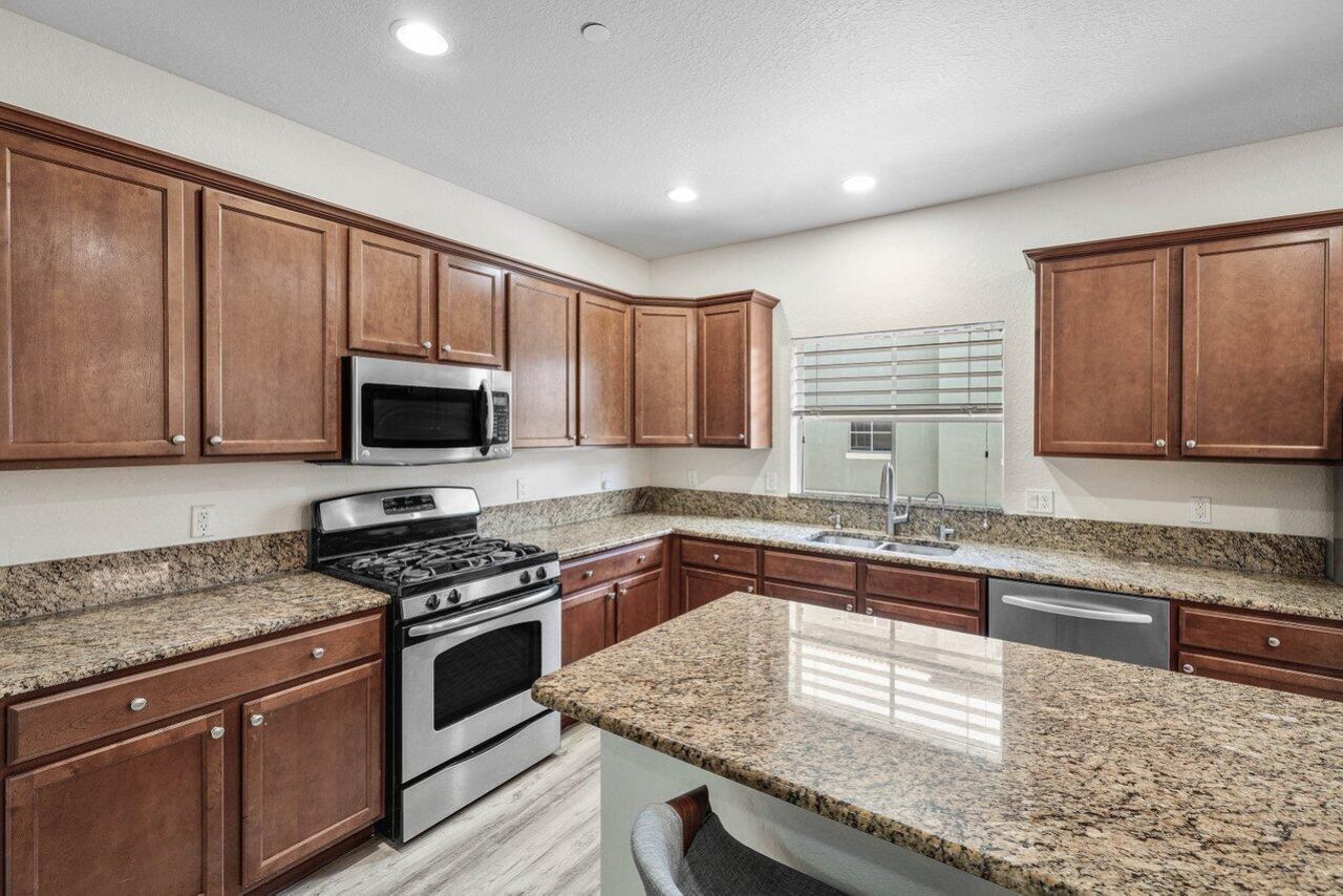 48 NW Hawthorne Place, Boca Raton, FL 33432 Photo