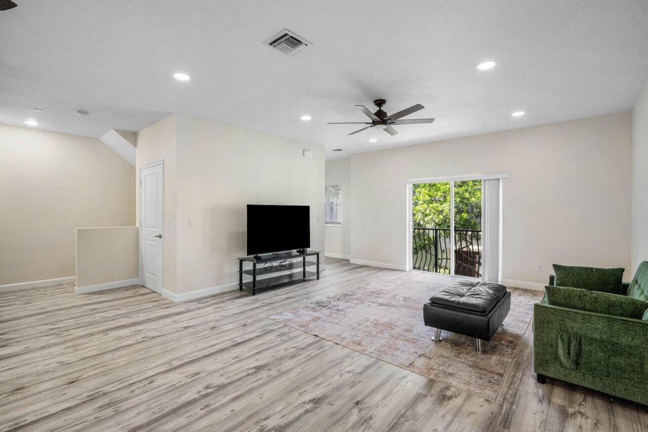 48 NW Hawthorne Place, Boca Raton, FL 33432 Photo