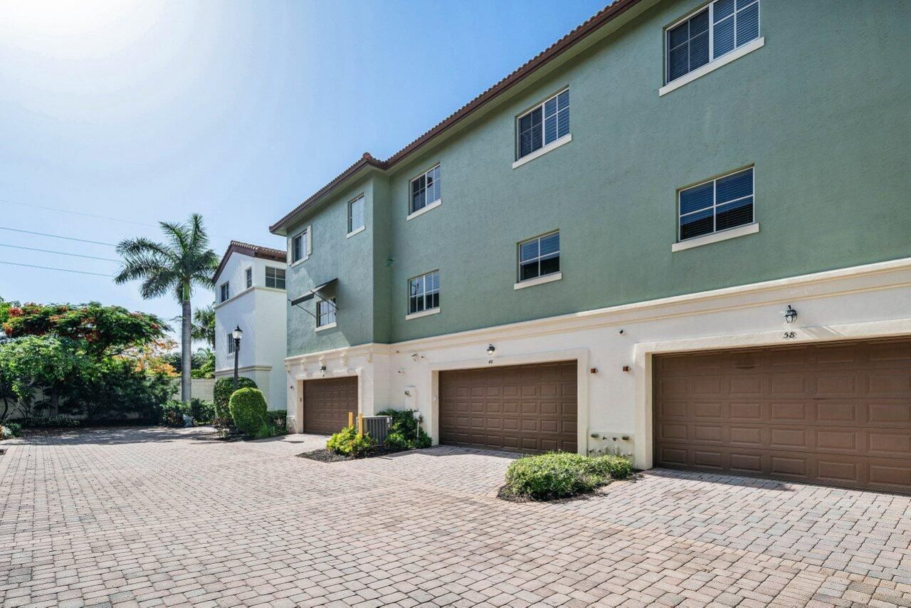 48 NW Hawthorne Place, Boca Raton, FL 33432 Photo