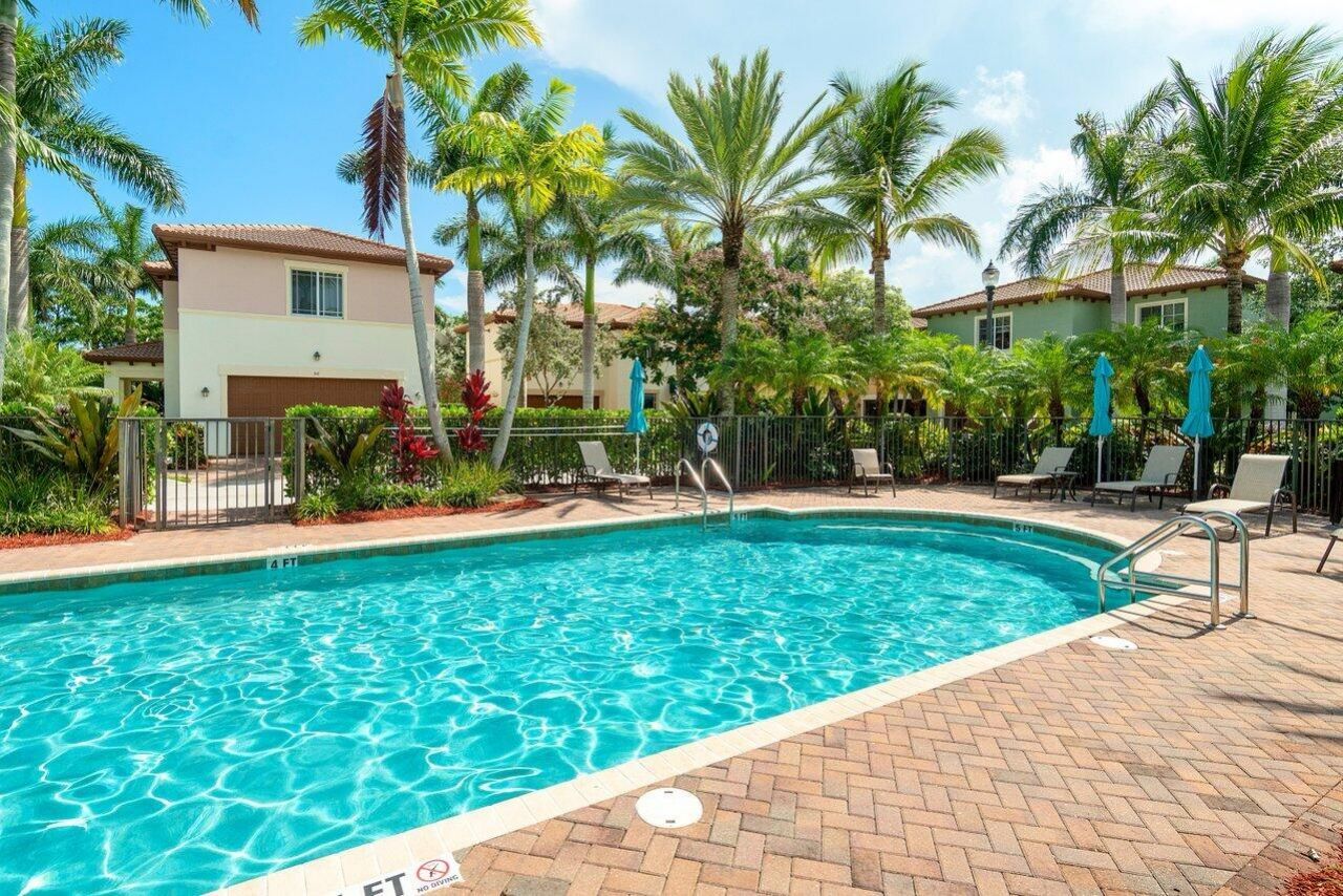48 NW Hawthorne Place, Boca Raton, FL 33432 Photo