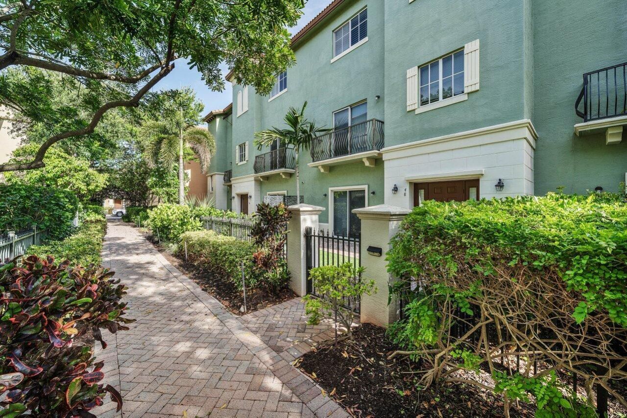 48 NW Hawthorne Place, Boca Raton, FL 33432 Photo
