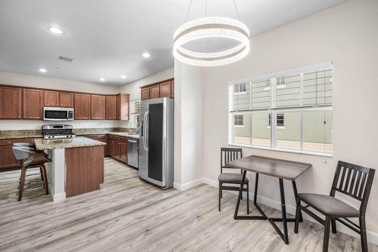 48 NW Hawthorne Place, Boca Raton, FL 33432 Photo