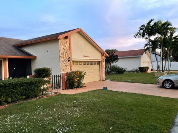 4770 NW 85TH Avenue, Lauderhill, FL 33351