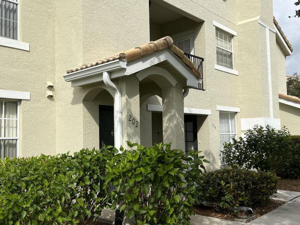 128 SW Peacock Boulevard, Unit 15202, Port St. Lucie, FL 34986