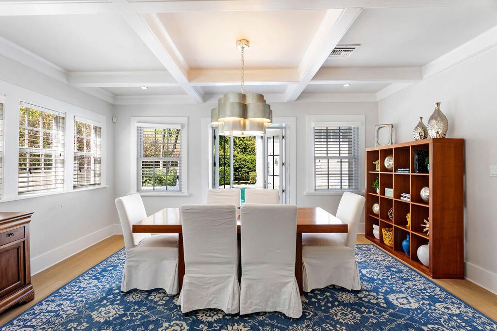 141 Australian Avenue, Palm Beach, FL 33480 Photo