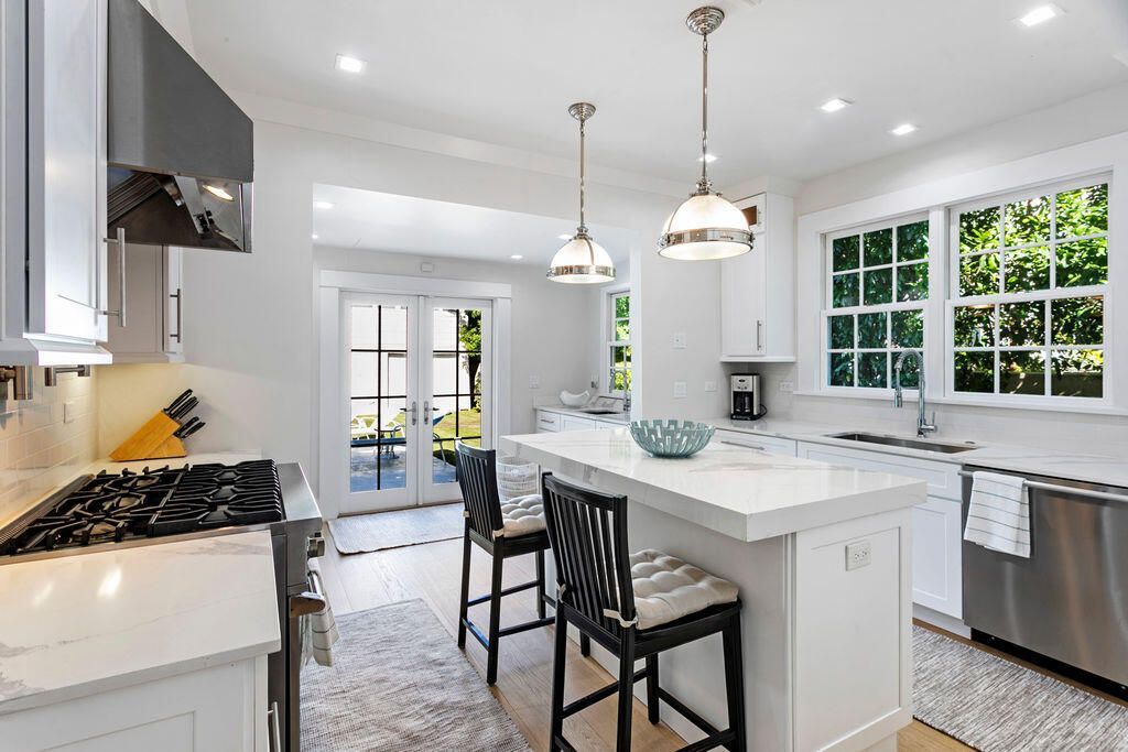 141 Australian Avenue, Palm Beach, FL 33480 Photo