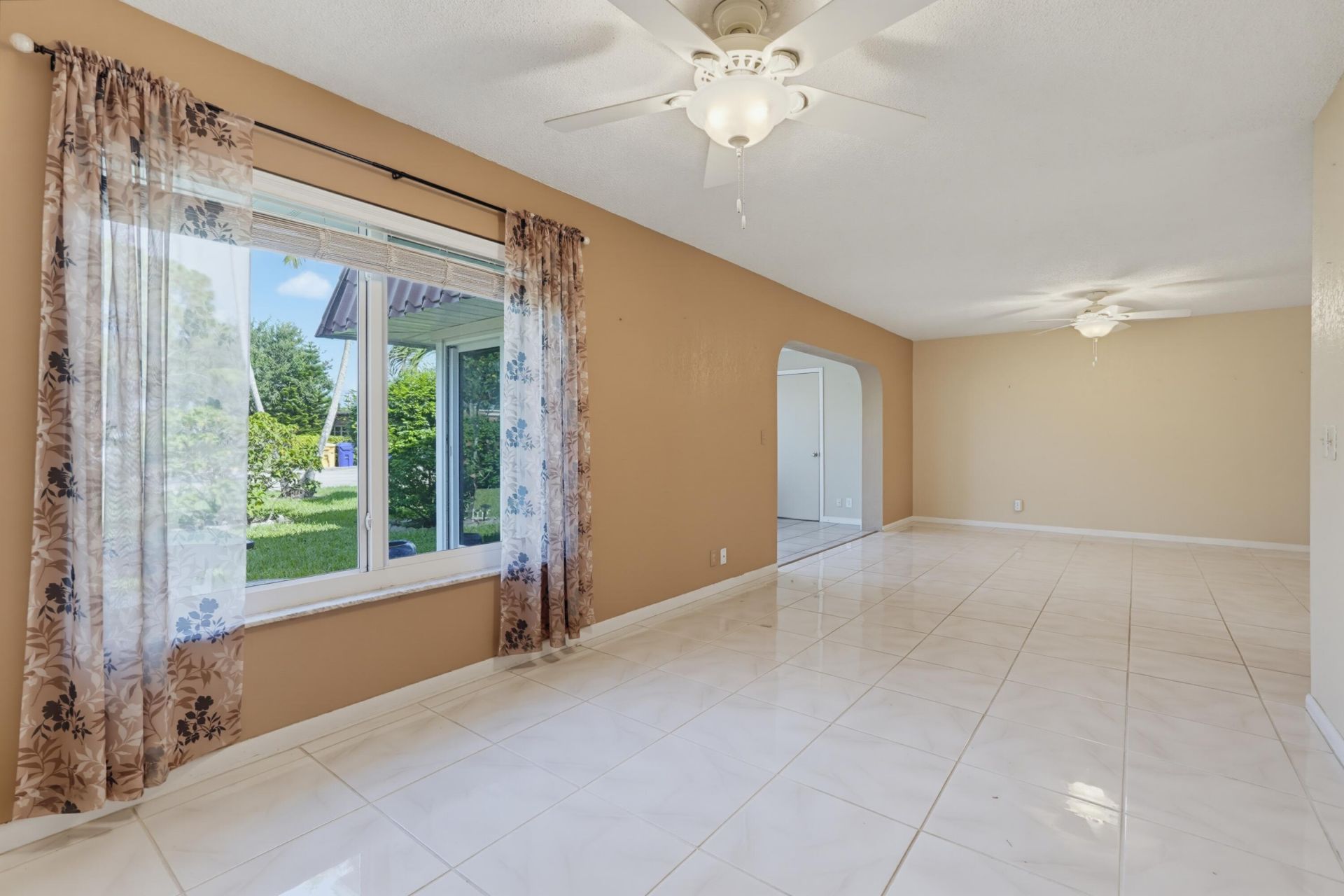 676 Laconia Circle, Unit B, Lake Worth, FL 33467 Photo