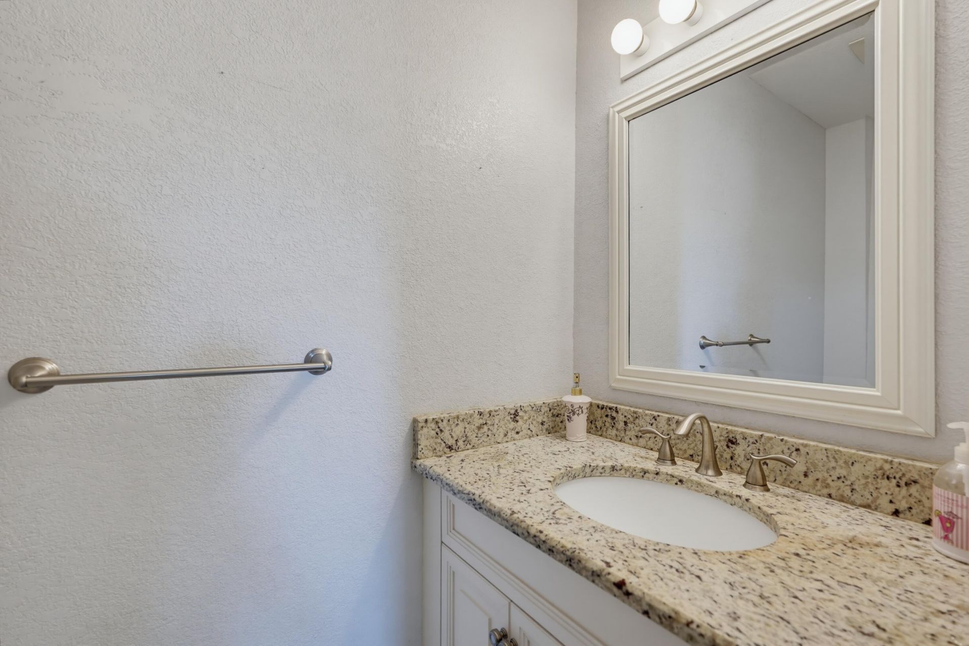 676 Laconia Circle, Unit B, Lake Worth, FL 33467 Photo