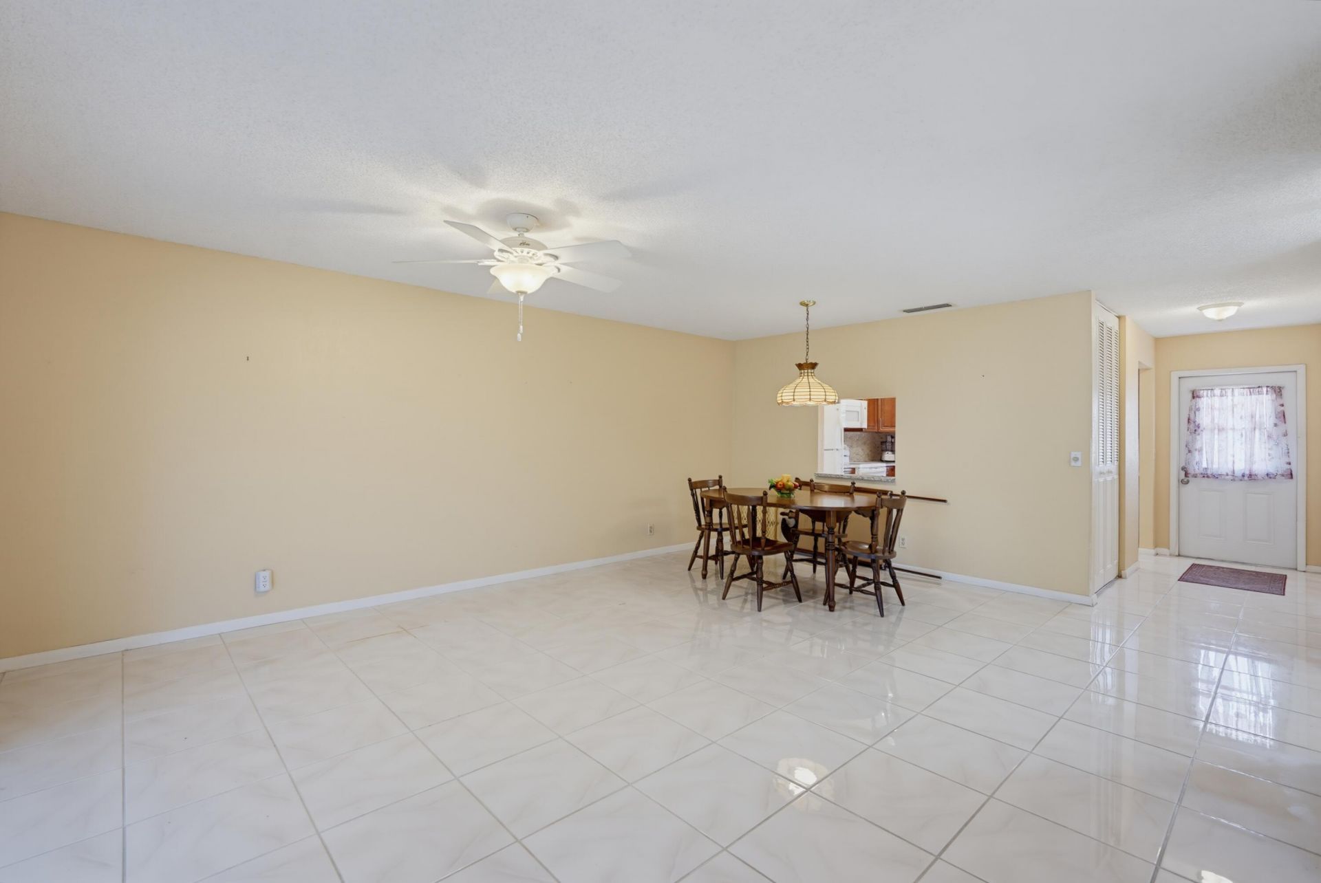676 Laconia Circle, Unit B, Lake Worth, FL 33467 Photo