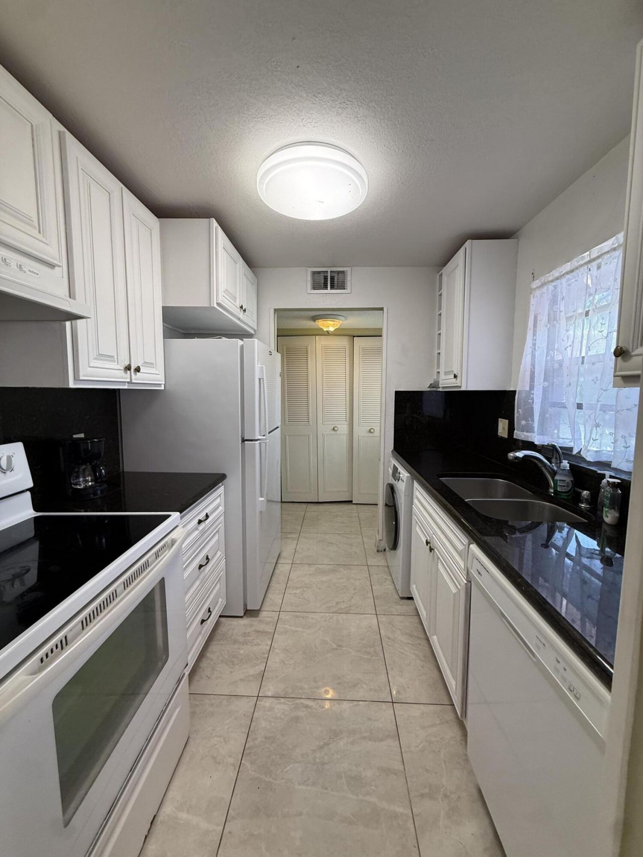 22 Golfs Edge, Unit B, West Palm Beach, FL 33417 Photo