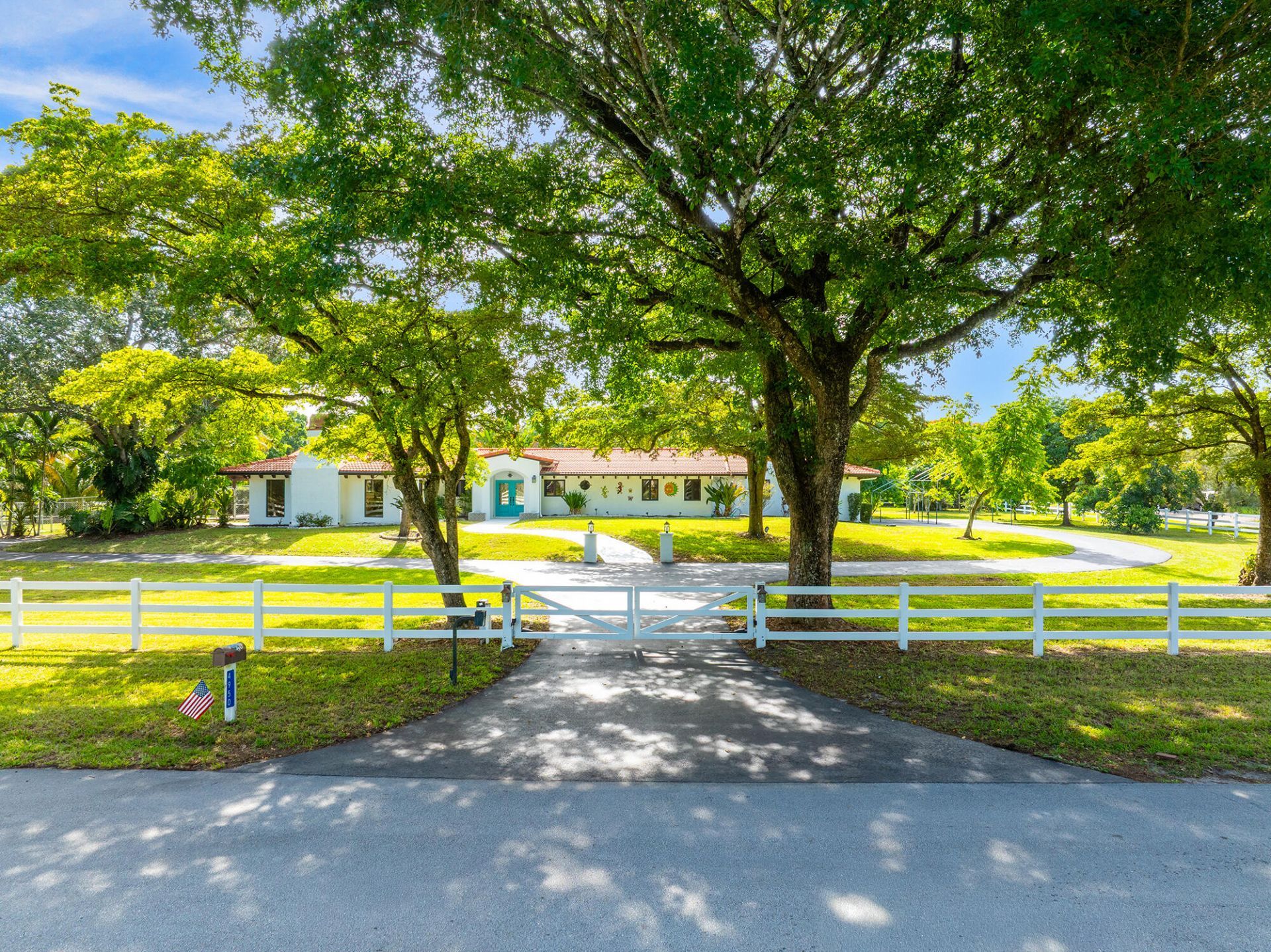 4950 SW 145th Avenue, Southwest Ranches, FL 33330 Photo