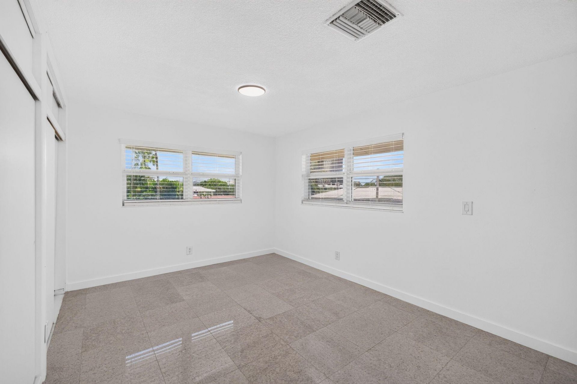 4836 NE 23rd Avenue, Unit 31, Fort Lauderdale, FL 33308 Photo