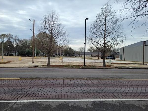18222434 BOLTON Avenue, Alexandria, LA 71301