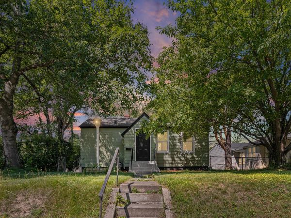 621 White Bear Avenue N, Saint Paul, MN 55106