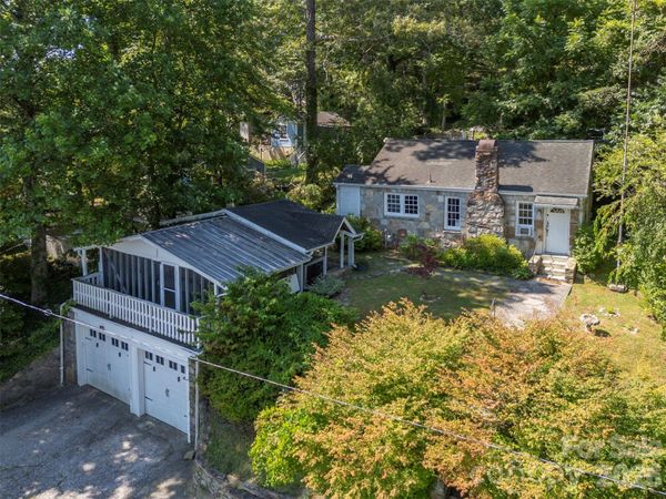 720 Sylvan Boulevard , Hendersonville, NC 28791