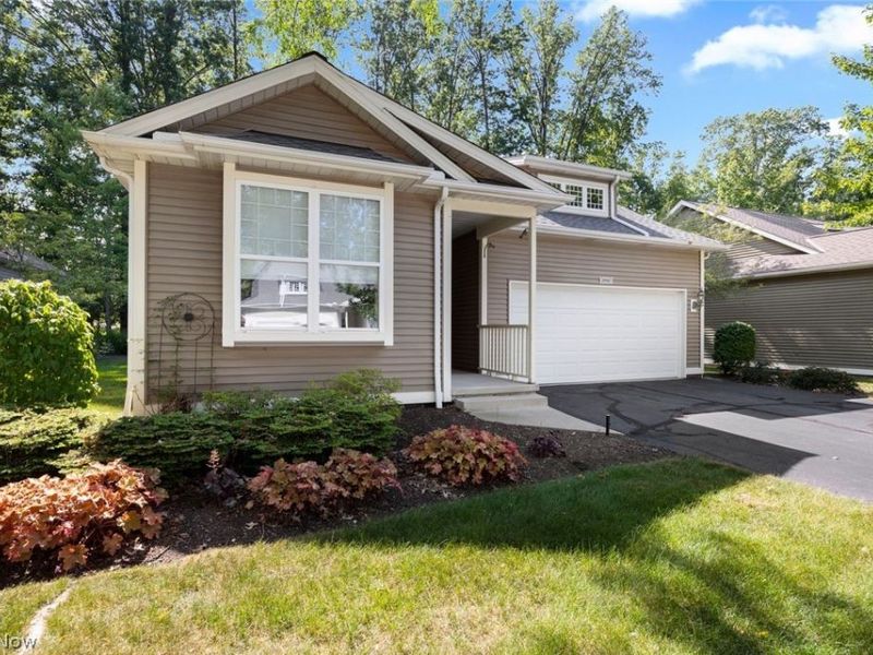 1990 Buckingham Drive, Avon, OH 44011 Photo 1