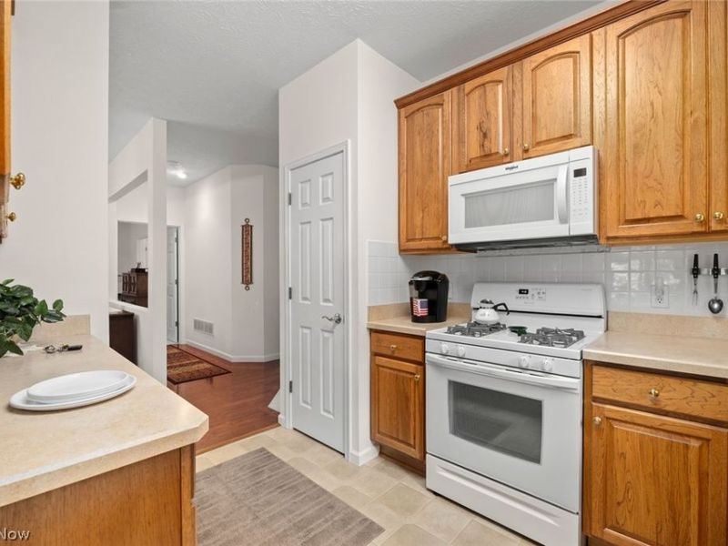 1990 Buckingham Drive, Avon, OH 44011 Photo 12