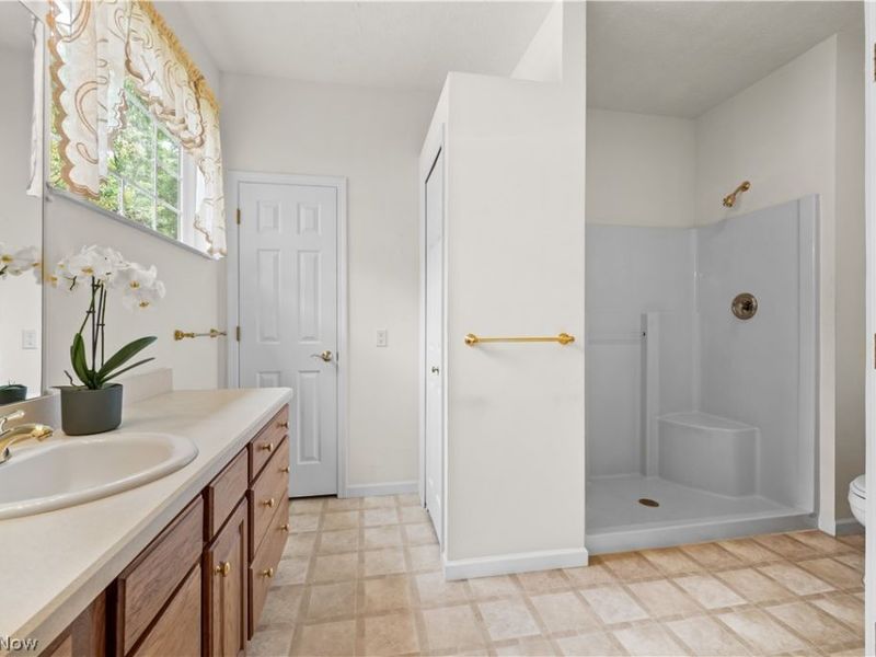 1990 Buckingham Drive, Avon, OH 44011 Photo 17