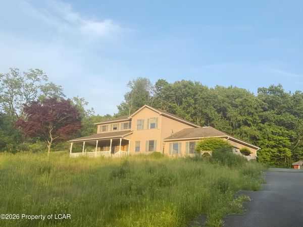 134 Pine Grove Road, Newfoundland, PA 18445