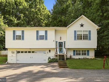461 ROME BEAUTY DRIVE , LINDEN, VA 22642