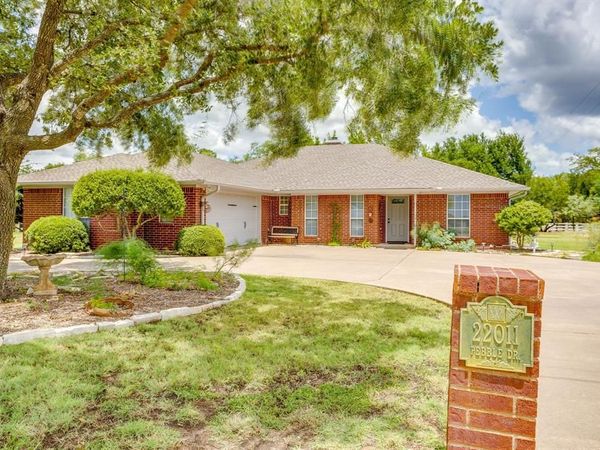 22011 Pebble Drive, Whitney, TX 76692