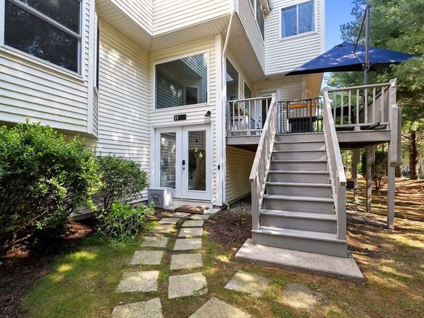 703 Old Bridge Ln, Unit 703, Bellingham, MA 02019
