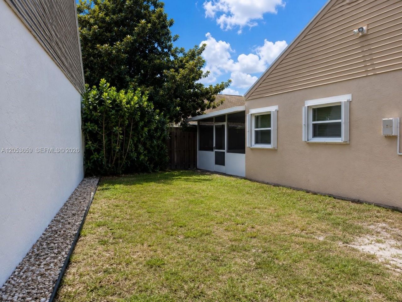 1040 SW 85th Ter, Pembroke Pines, FL 33025 Photo