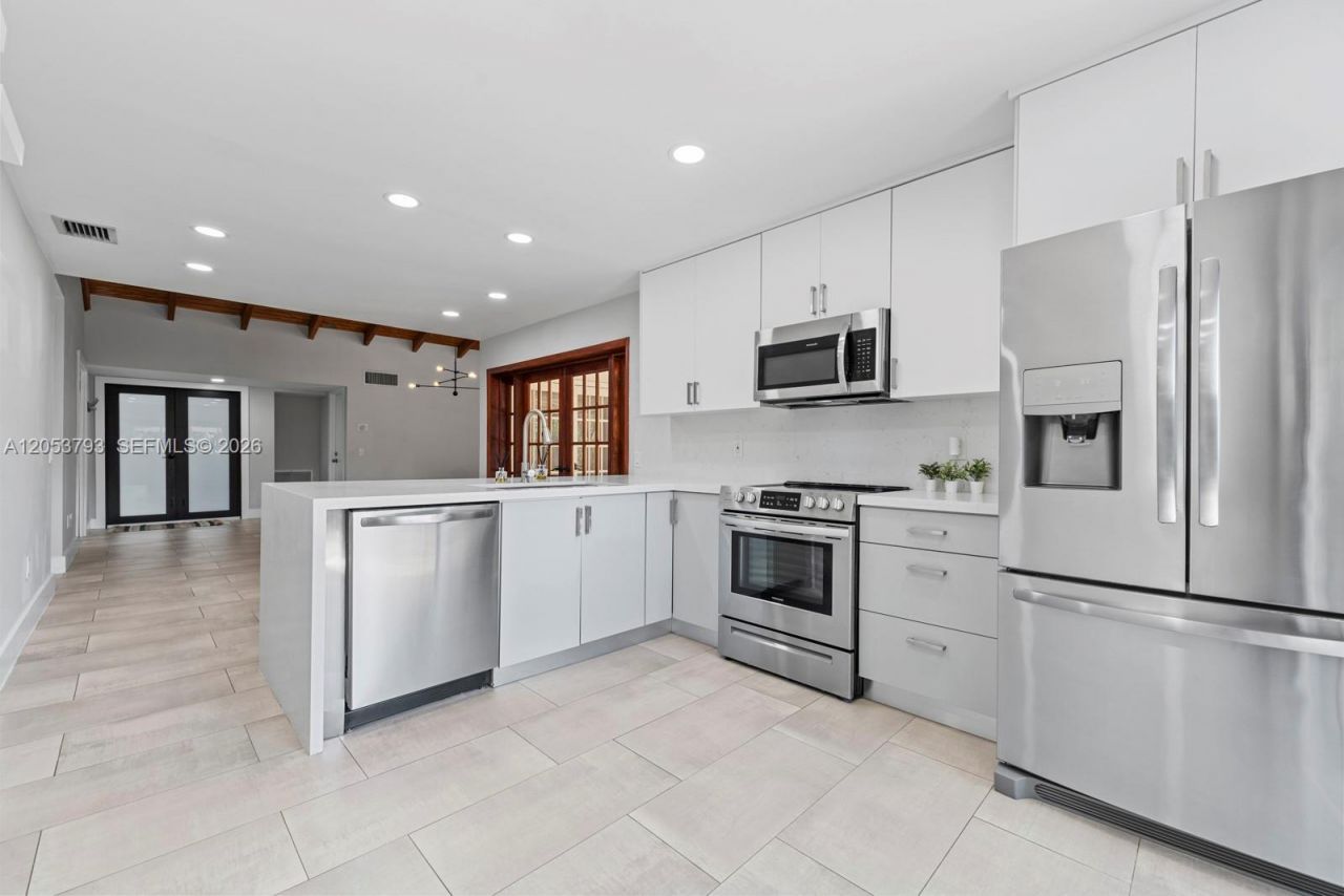 10932 SW 135th Ct Cir , Miami, FL 33186 Photo