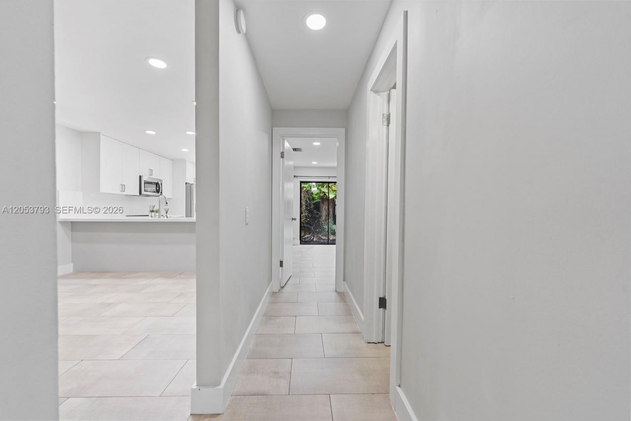 10932 SW 135th Ct Cir , Miami, FL 33186 Photo