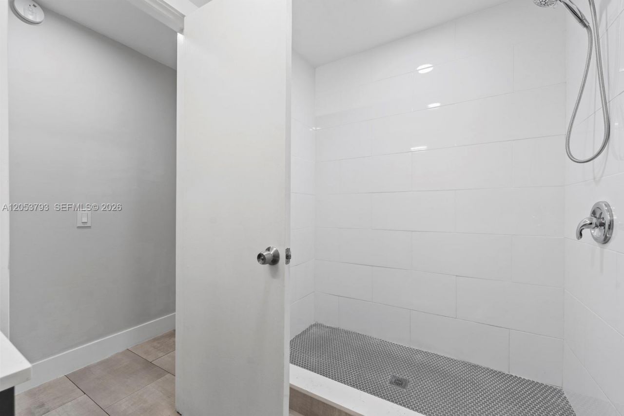 10932 SW 135th Ct Cir , Miami, FL 33186 Photo