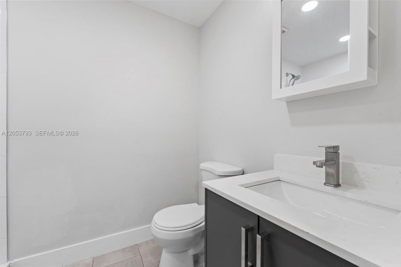 10932 SW 135th Ct Cir , Miami, FL 33186 Photo