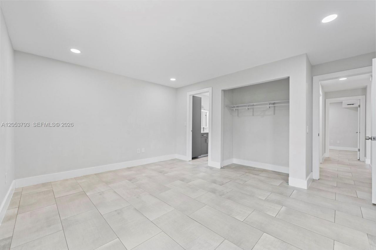 10932 SW 135th Ct Cir , Miami, FL 33186 Photo