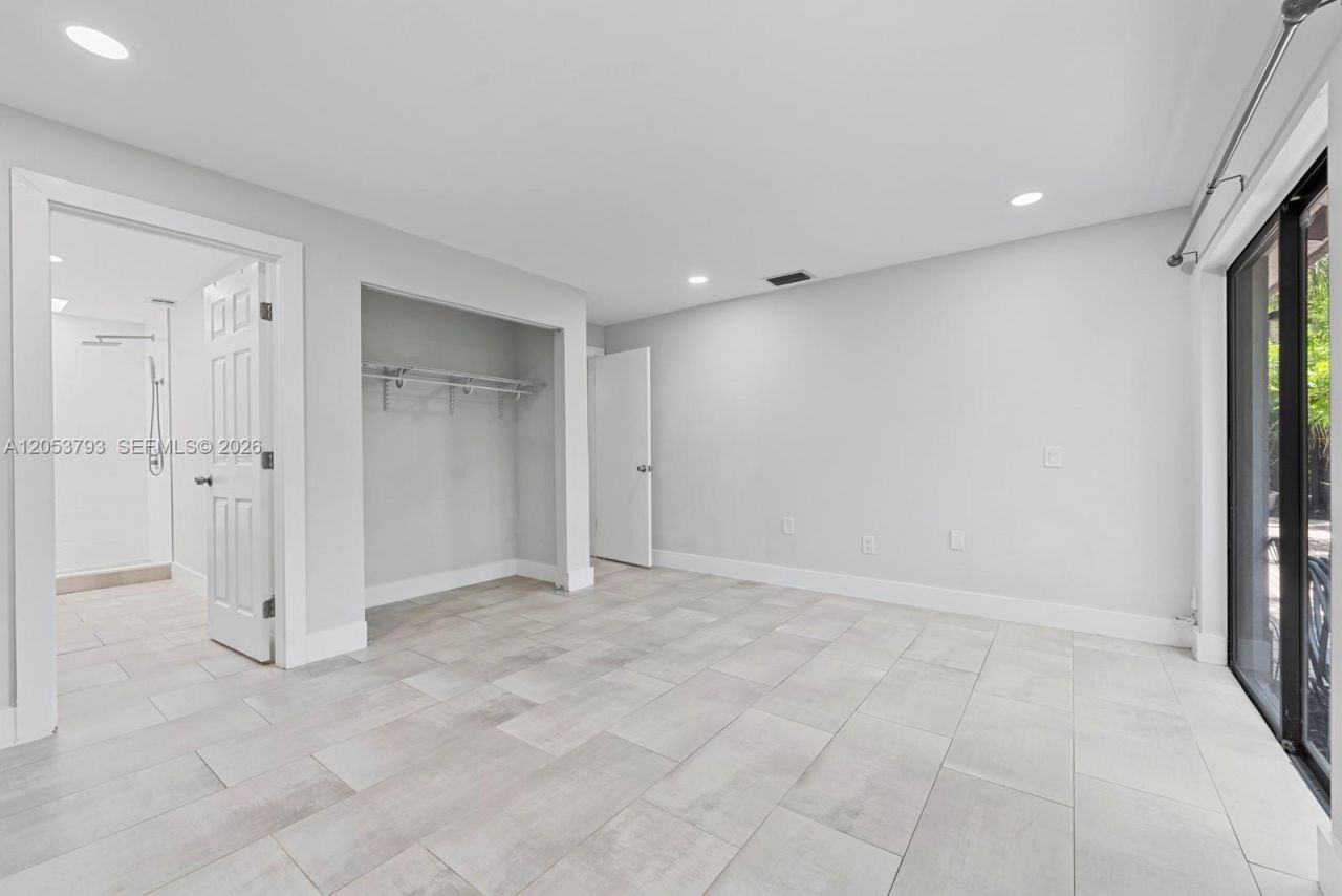 10932 SW 135th Ct Cir , Miami, FL 33186 Photo