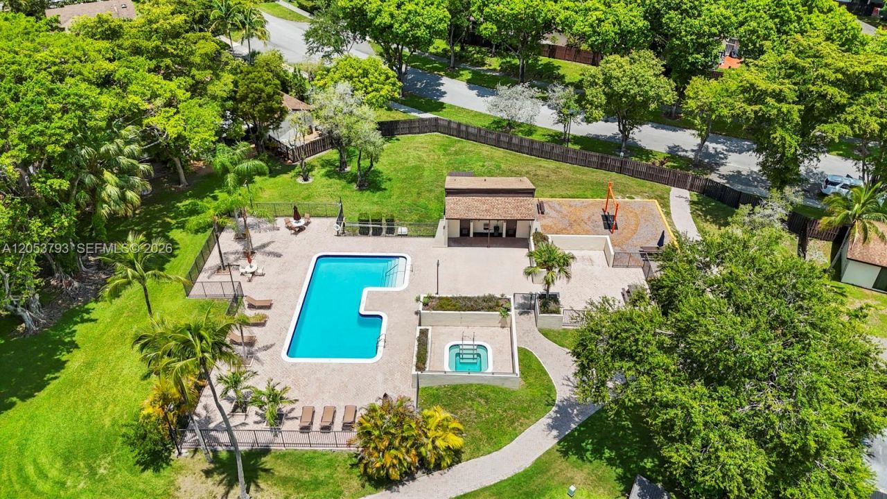 10932 SW 135th Ct Cir , Miami, FL 33186 Photo