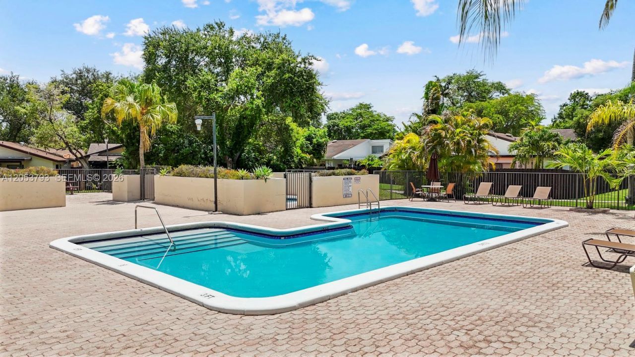 10932 SW 135th Ct Cir , Miami, FL 33186 Photo