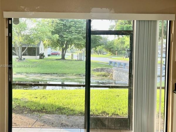 4613 NW 91st Ave , Sunrise, FL 33351