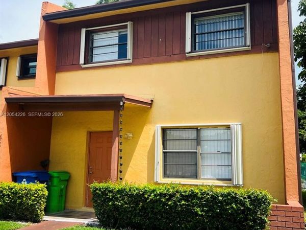 4613 NW 91st Ave, Sunrise, FL 33351