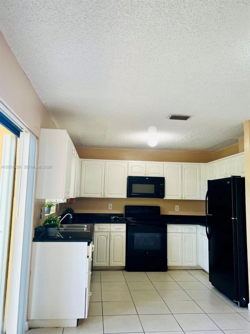 4613 NW 91st Ave , Sunrise, FL 33351 Photo
