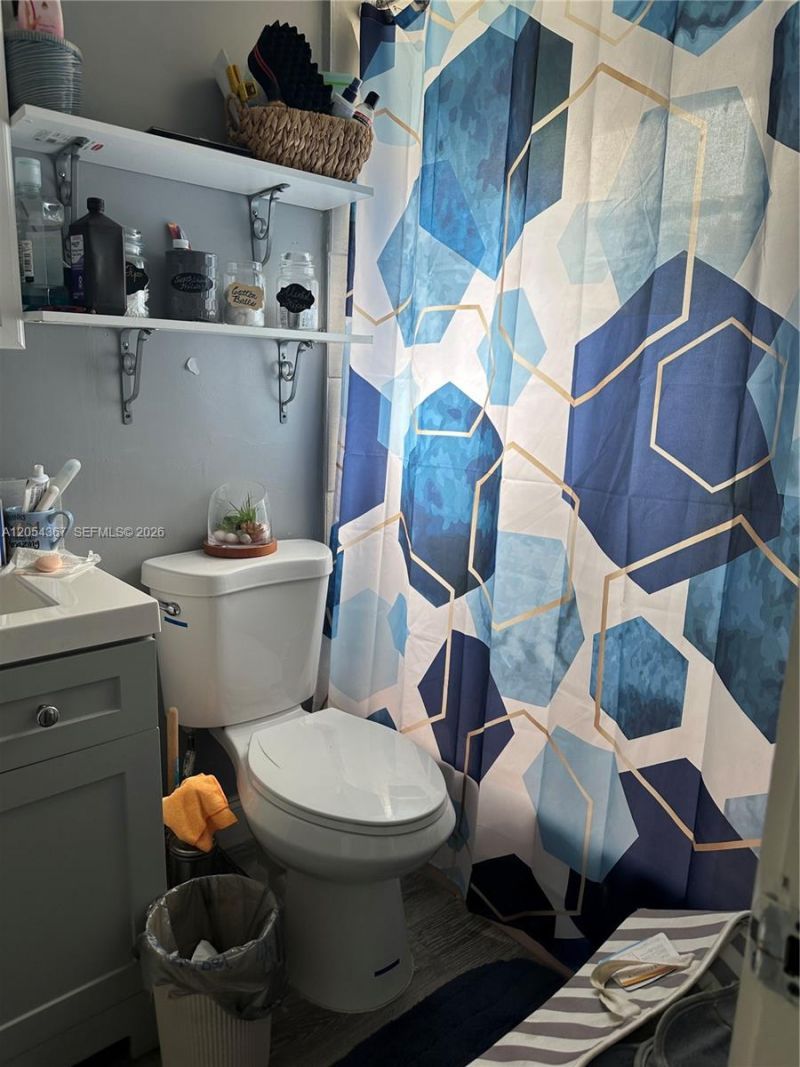 17050 NE 14th Ave , Unit 110, Miami, FL 33162 Photo