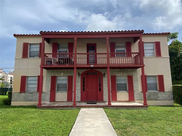33 Madeira Ave , Unit 3, Coral Gables, FL 33134