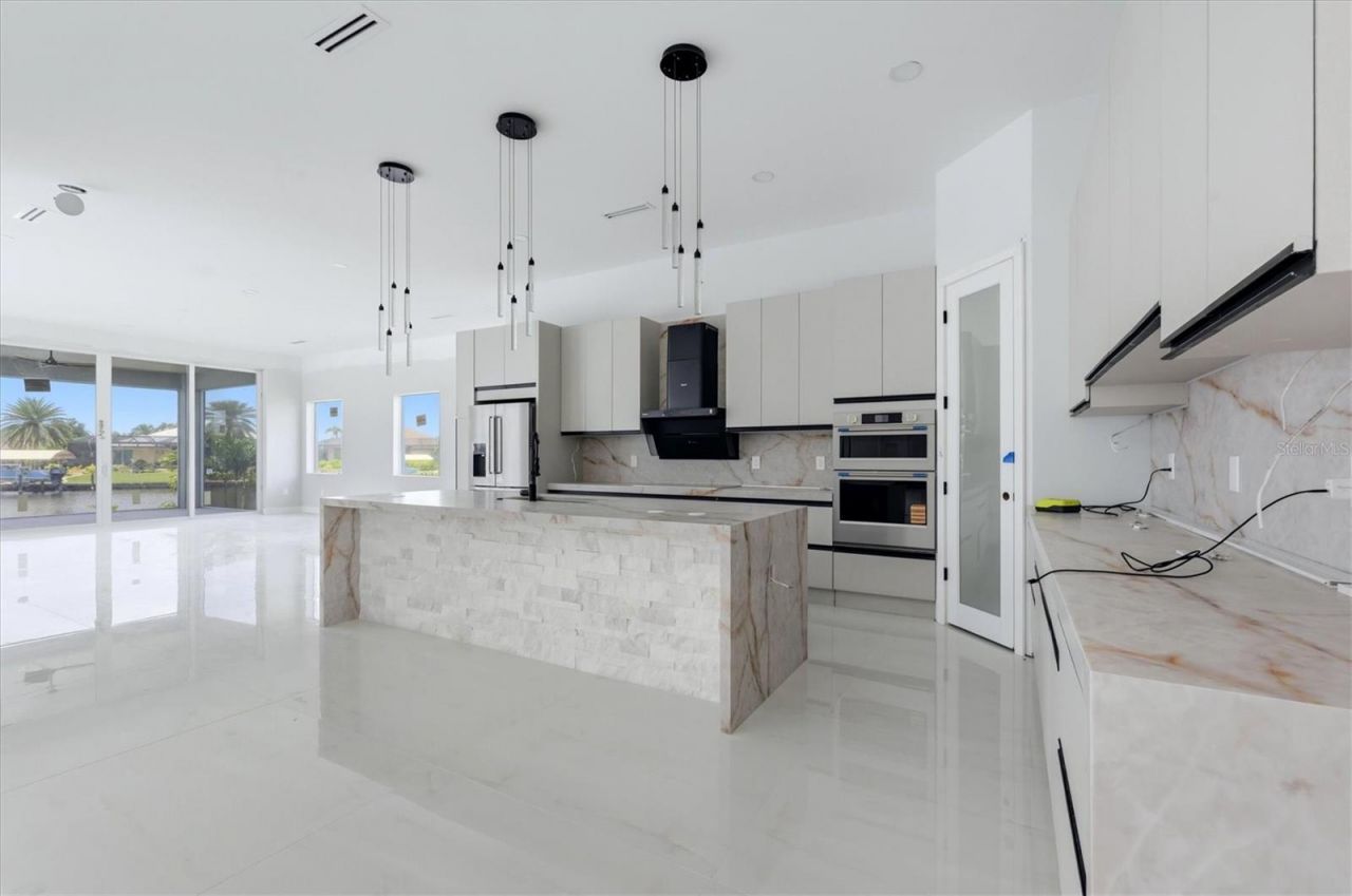 9232 Arrid Circle, Port Charlotte, FL 33981 Photo