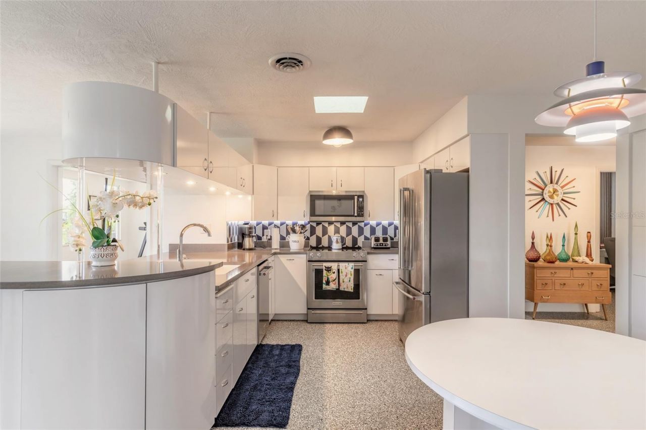 801 Fairway Drive, New Smyrna Beach, FL 32168 Photo