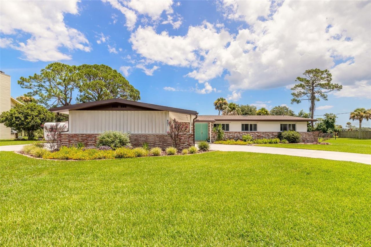 801 Fairway Drive, New Smyrna Beach, FL 32168 Photo